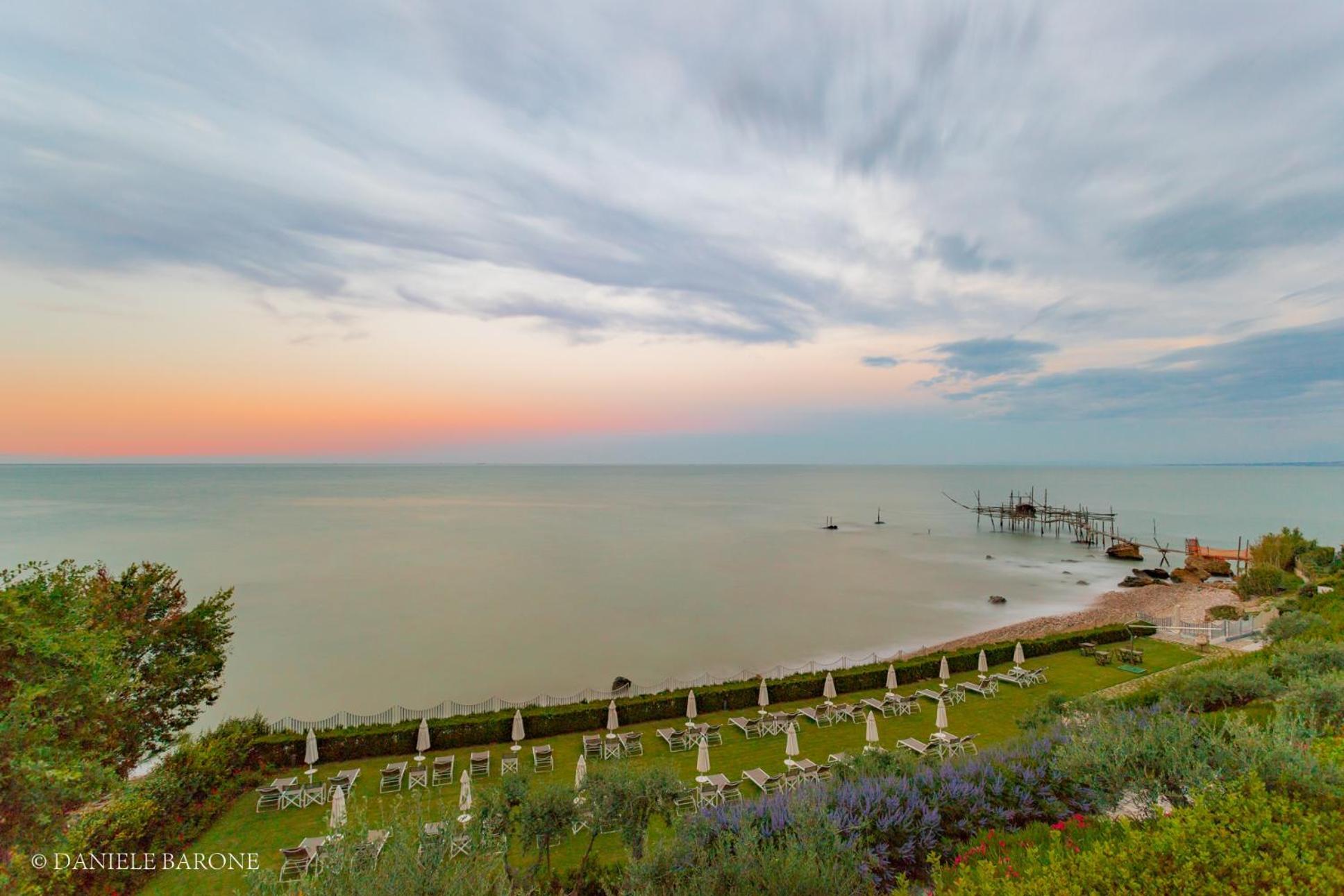 Baia Delphis Resort Vasto Exterior foto